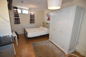 King's Cross Comfy Studio, London